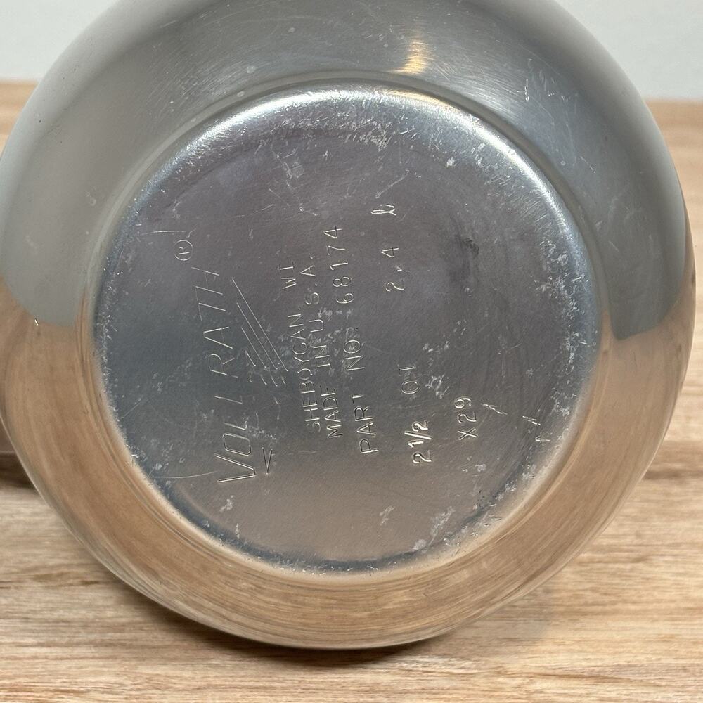 Vintage Vollrath Aluminum Water Pitcher with Ice Guard 68174 Discontinued 2.5QT - Picture 5 of 8